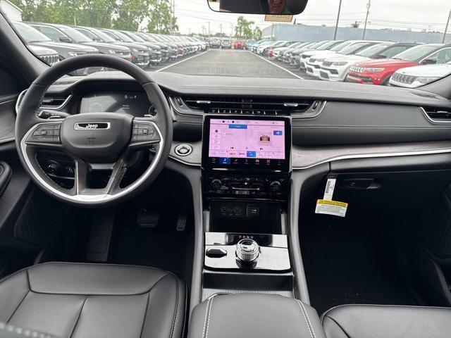new 2025 Jeep Grand Cherokee car, priced at $49,142