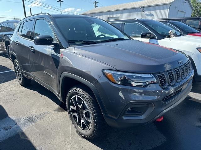 new 2024 Jeep Compass car, priced at $37,060