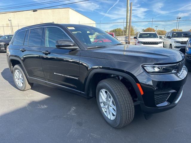 new 2025 Jeep Grand Cherokee car, priced at $42,175