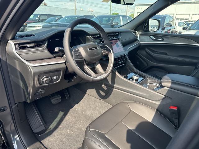 new 2025 Jeep Grand Cherokee car, priced at $44,639