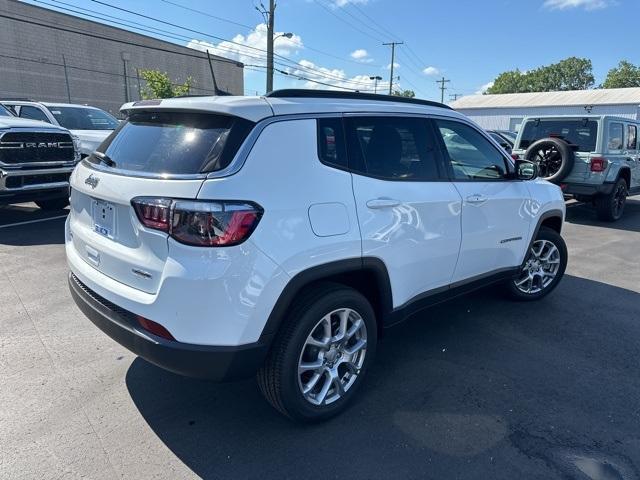 new 2024 Jeep Compass car, priced at $29,990