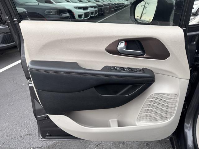 used 2018 Chrysler Pacifica car, priced at $18,495