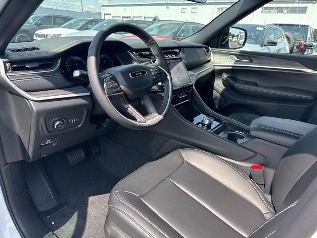 new 2025 Jeep Grand Cherokee car, priced at $48,631