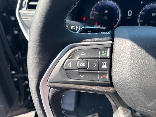 new 2025 Jeep Grand Cherokee car, priced at $49,142
