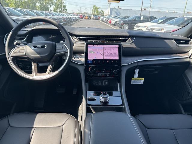 new 2025 Jeep Grand Cherokee car, priced at $49,142