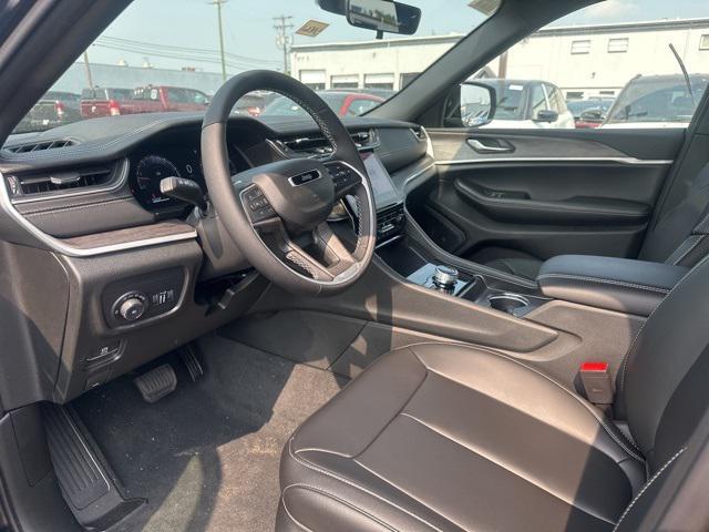 new 2025 Jeep Grand Cherokee car, priced at $49,142