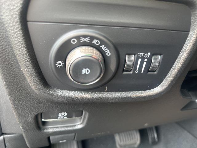 new 2025 Jeep Grand Cherokee car, priced at $49,142