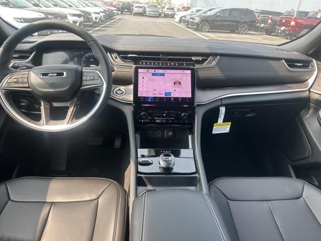 new 2025 Jeep Grand Cherokee car, priced at $49,142