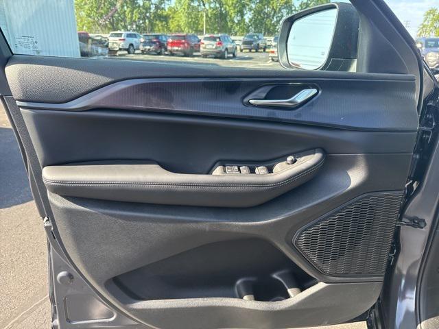 new 2025 Jeep Grand Cherokee car, priced at $41,333