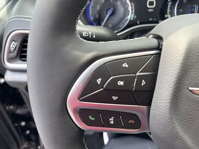 new 2025 Chrysler Pacifica car, priced at $41,752