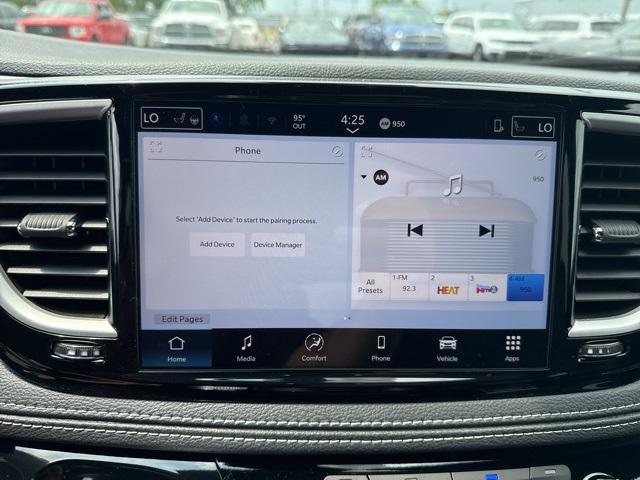 new 2025 Chrysler Pacifica car, priced at $41,752