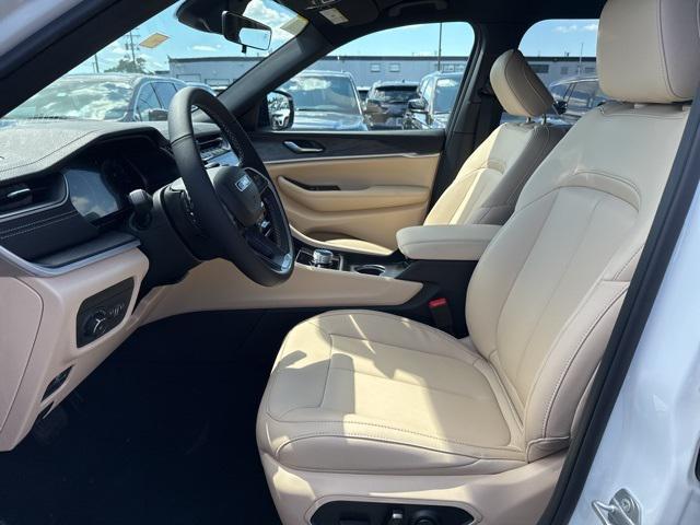 new 2025 Jeep Grand Cherokee L car, priced at $48,255