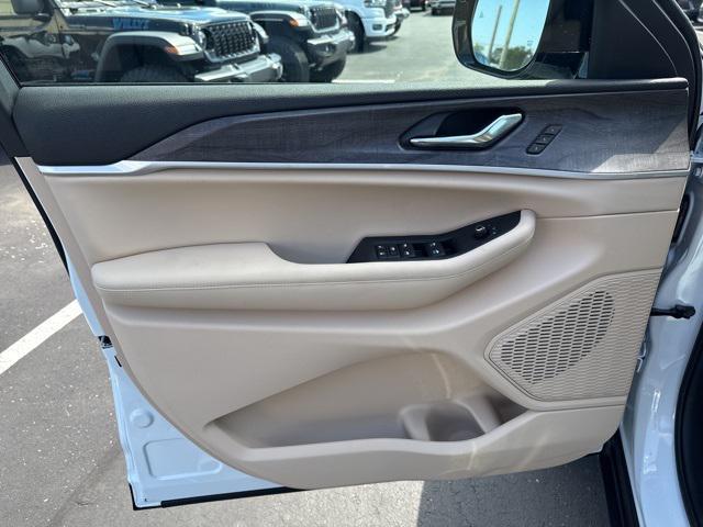 new 2025 Jeep Grand Cherokee L car, priced at $48,255