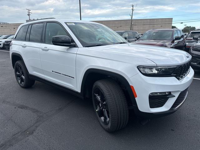 new 2025 Jeep Grand Cherokee car, priced at $52,215