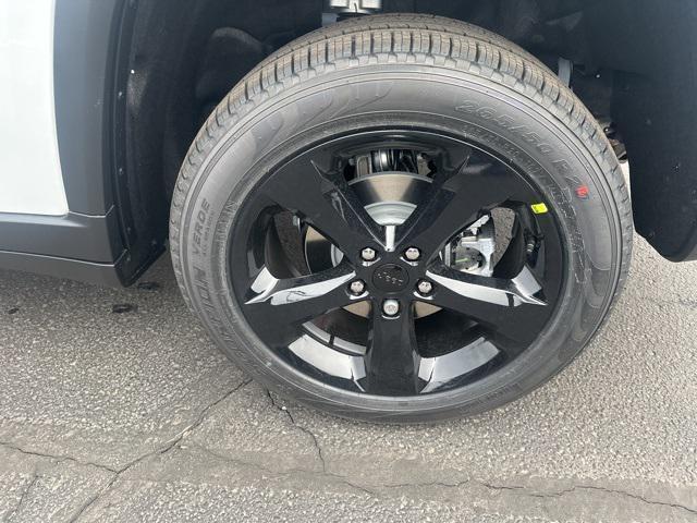 new 2025 Jeep Grand Cherokee car, priced at $49,671