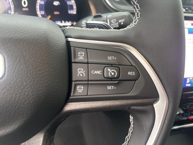 new 2025 Jeep Grand Cherokee car, priced at $49,671