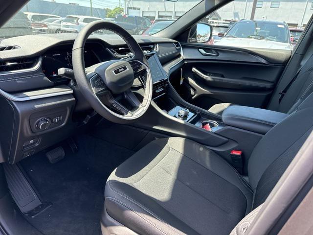 new 2025 Jeep Grand Cherokee L car, priced at $42,989