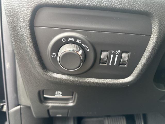 new 2025 Jeep Grand Cherokee car, priced at $41,333