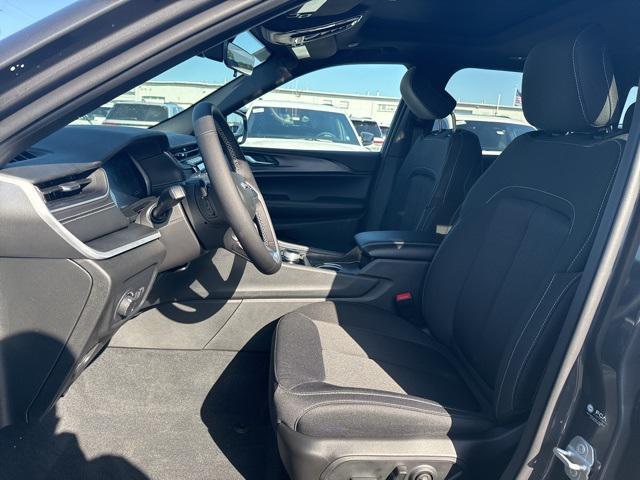 new 2025 Jeep Grand Cherokee car, priced at $41,333