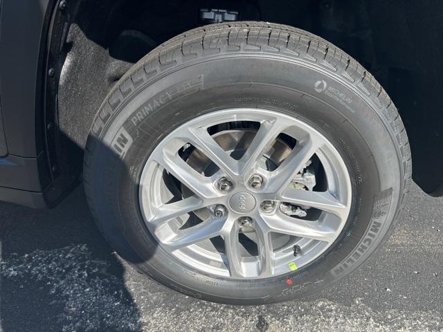 new 2025 Jeep Grand Cherokee car, priced at $41,333