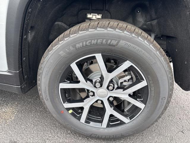 new 2025 Jeep Grand Cherokee car, priced at $46,800