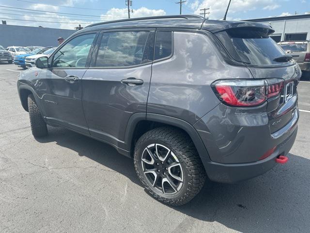 new 2024 Jeep Compass car, priced at $35,660