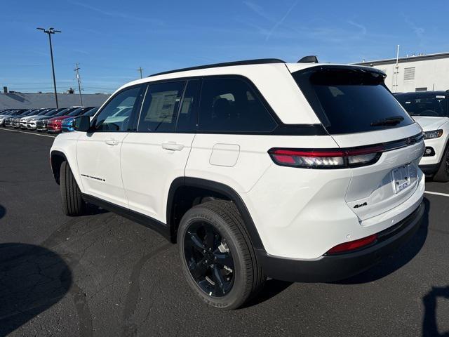 new 2024 Jeep Grand Cherokee car, priced at $41,679