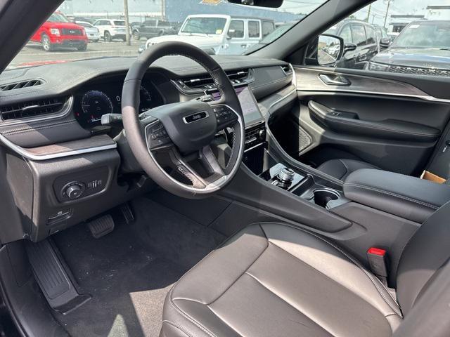 new 2025 Jeep Grand Cherokee car, priced at $46,981