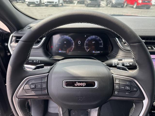 new 2025 Jeep Grand Cherokee car, priced at $46,981