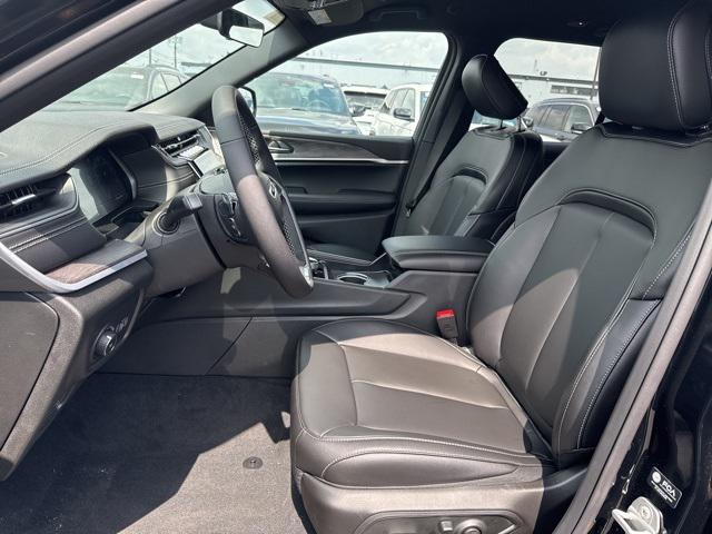 new 2025 Jeep Grand Cherokee car, priced at $46,981