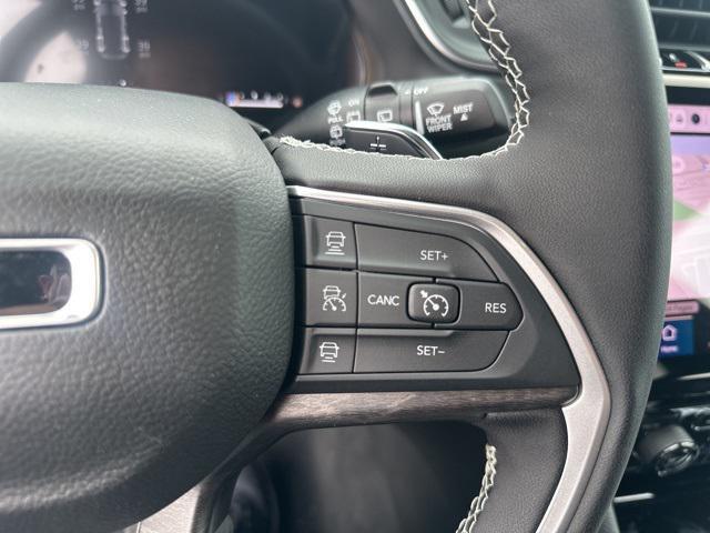 new 2025 Jeep Grand Cherokee car, priced at $46,800