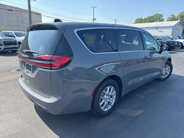 new 2025 Chrysler Pacifica car, priced at $42,247