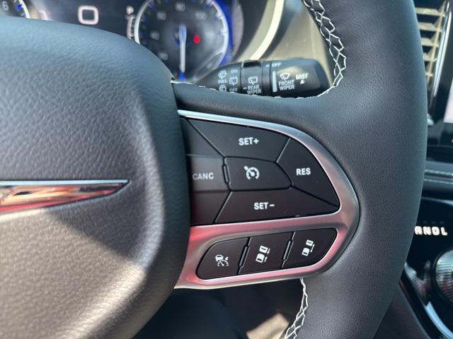new 2025 Chrysler Pacifica car, priced at $42,247