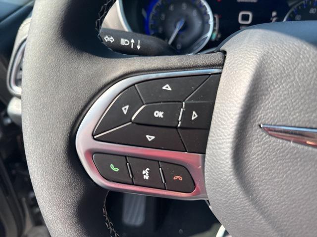 new 2025 Chrysler Pacifica car, priced at $42,247