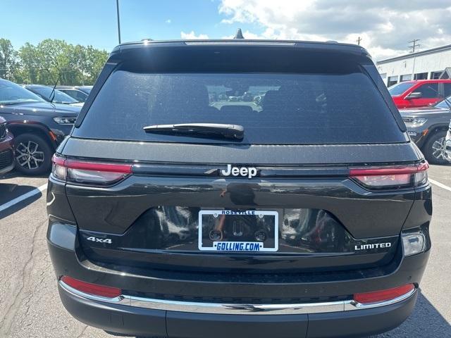 new 2024 Jeep Grand Cherokee car, priced at $41,756