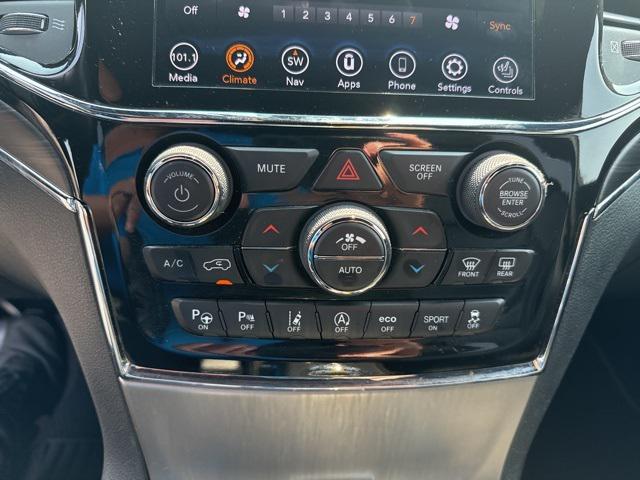 used 2021 Jeep Grand Cherokee car, priced at $30,495