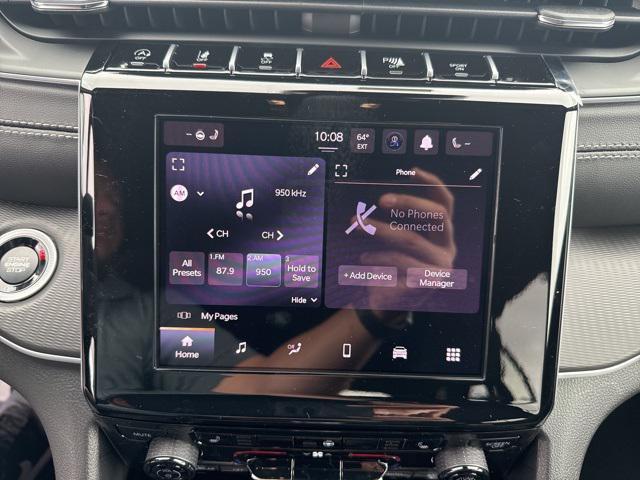 new 2025 Jeep Grand Cherokee car, priced at $40,821