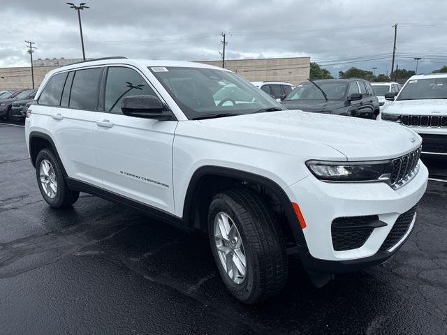 new 2025 Jeep Grand Cherokee car, priced at $40,821