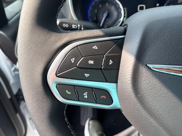 new 2025 Chrysler Pacifica car, priced at $41,752