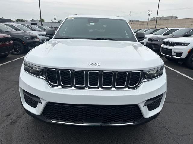 new 2025 Jeep Grand Cherokee car, priced at $40,821