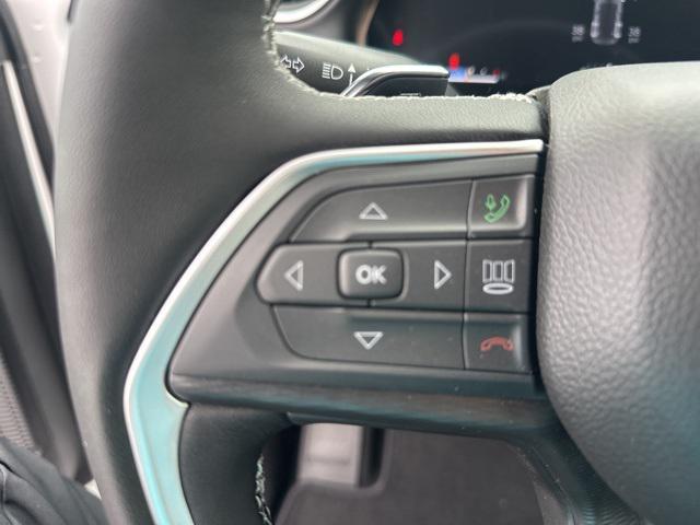 new 2025 Jeep Grand Cherokee car, priced at $40,821