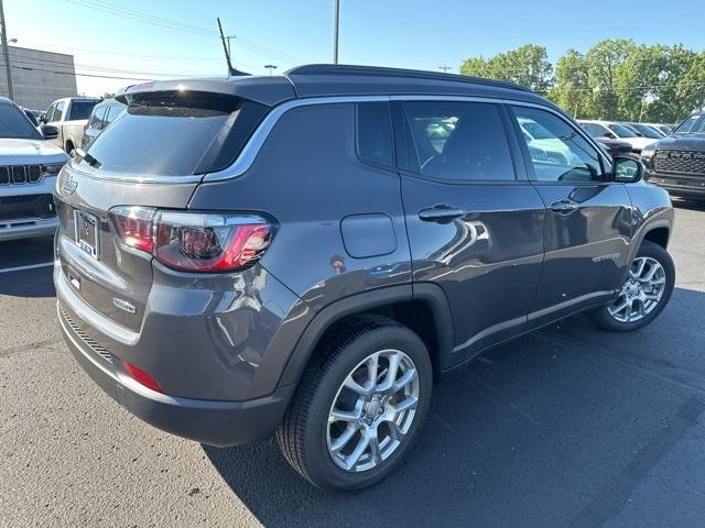 new 2024 Jeep Compass car, priced at $30,585