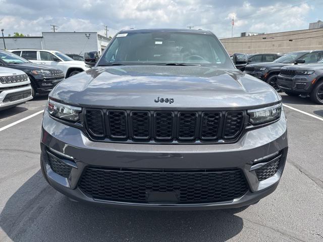 new 2025 Jeep Grand Cherokee car, priced at $49,142