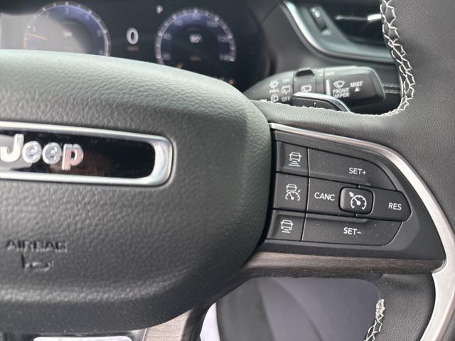 new 2025 Jeep Grand Cherokee car, priced at $49,142