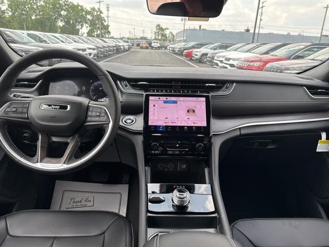 new 2025 Jeep Grand Cherokee car, priced at $49,142