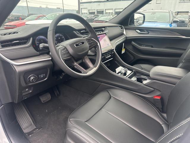 new 2025 Jeep Grand Cherokee L car, priced at $45,999