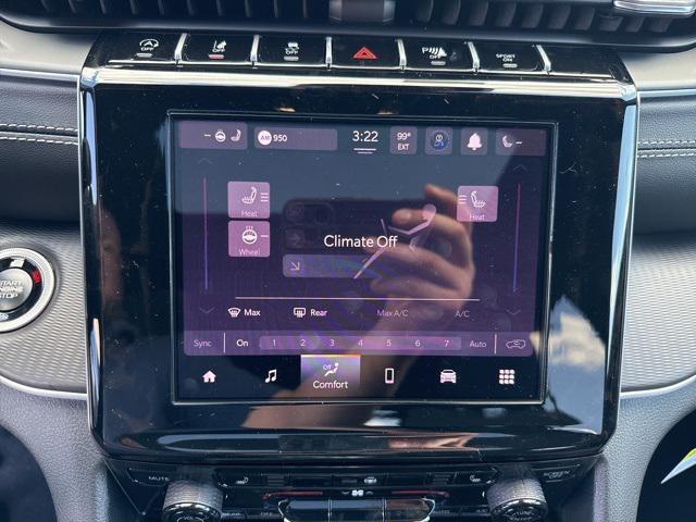 new 2025 Jeep Grand Cherokee car, priced at $40,821