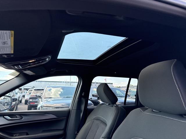 new 2025 Jeep Grand Cherokee car, priced at $40,821