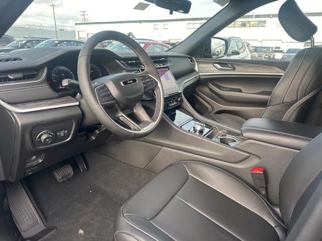 new 2025 Jeep Grand Cherokee car, priced at $41,639
