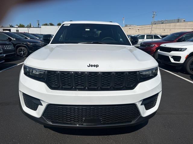 new 2024 Jeep Grand Cherokee car, priced at $41,679